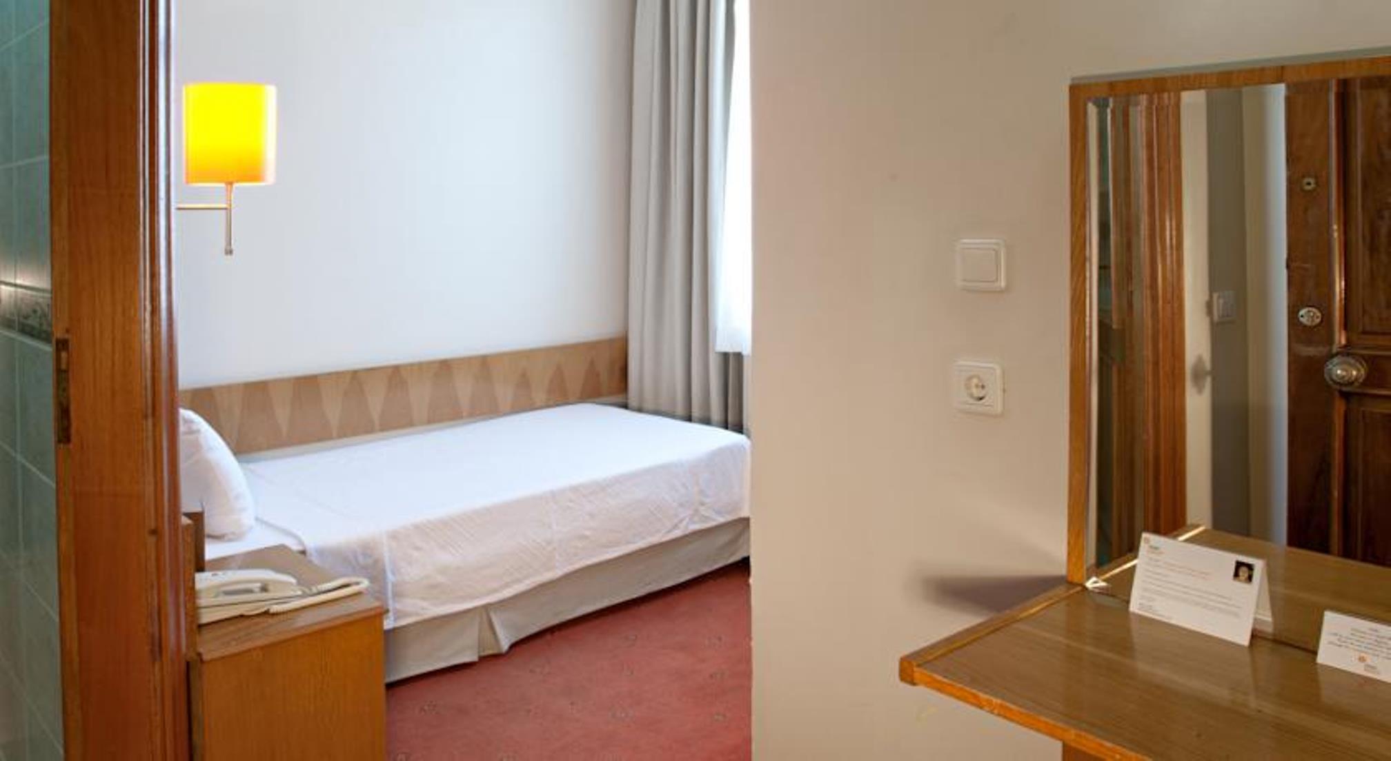 Ilkay Hotel Istanbul Ngoại thất bức ảnh